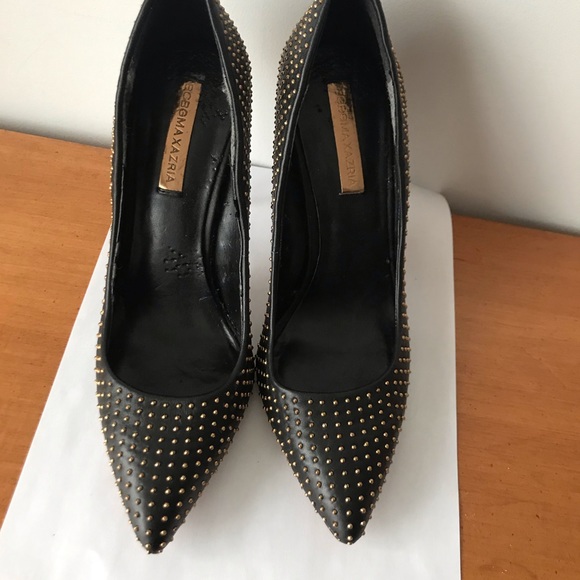 Shoes - Picture 2 of 8